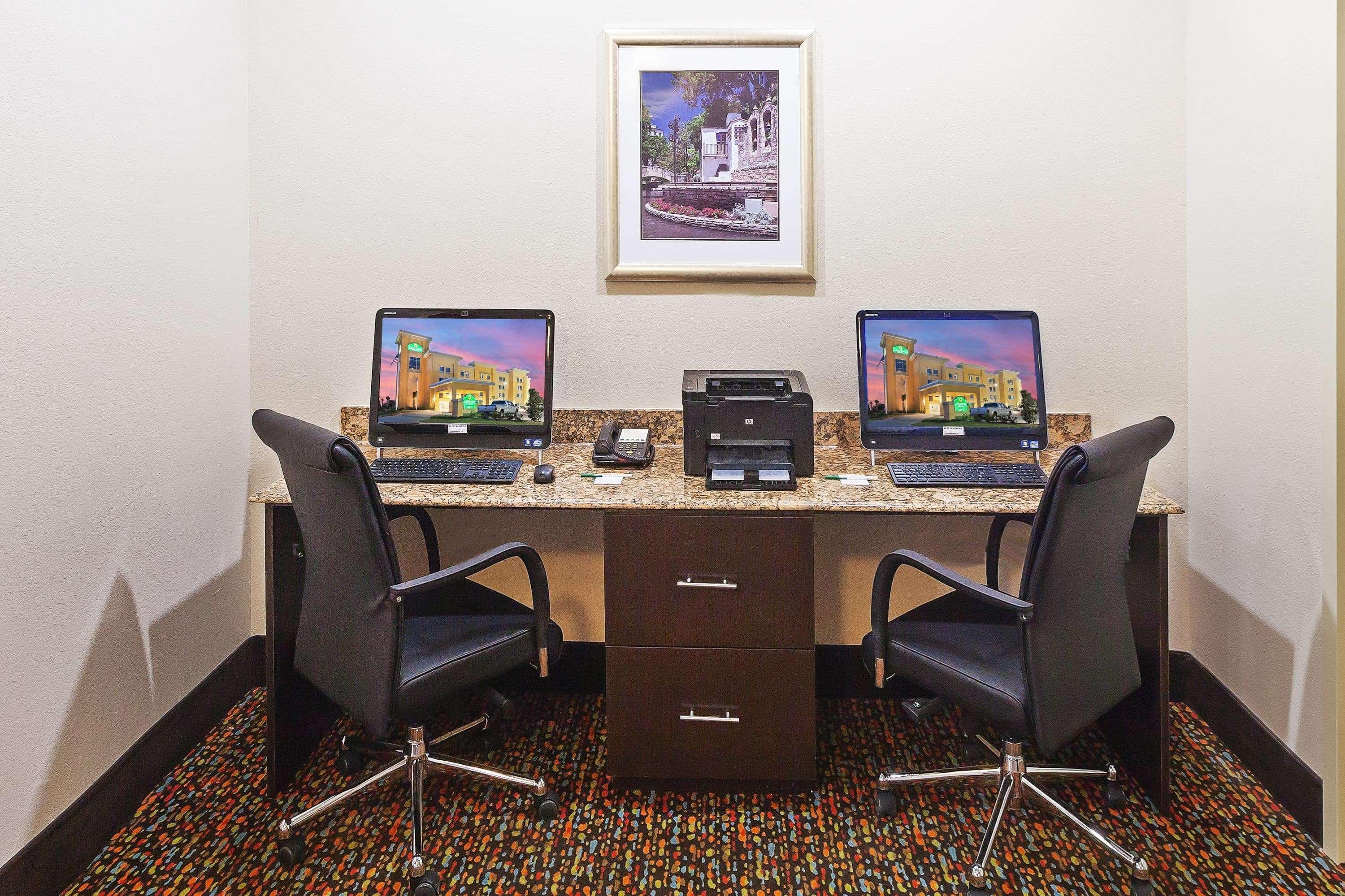 La Quinta By Wyndham Pearsall Dış mekan fotoğraf